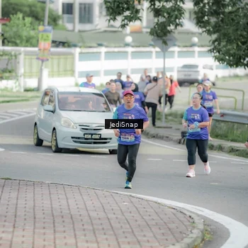 Runner Photo 8335470