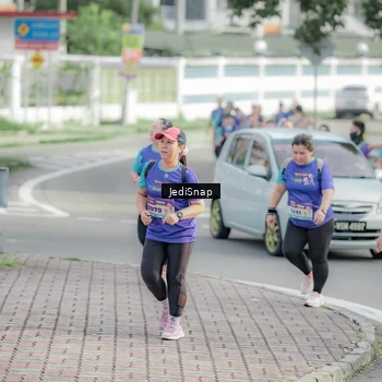 Runner Photo 8335510