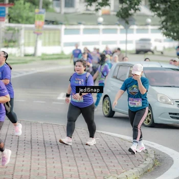 Runner Photo 8335514