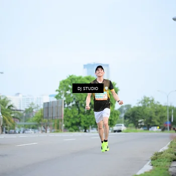 Runner Photo 8335551