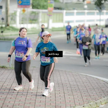 Runner Photo 8335555