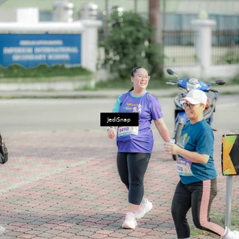 Runner Photo 8335570