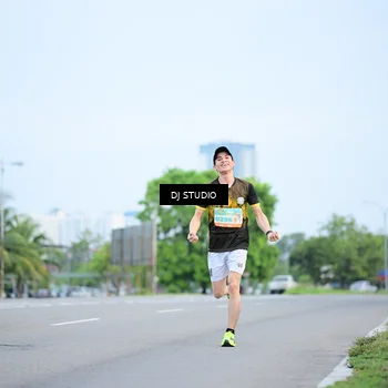 Runner Photo 8335576