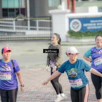 Runner Photo 8335603