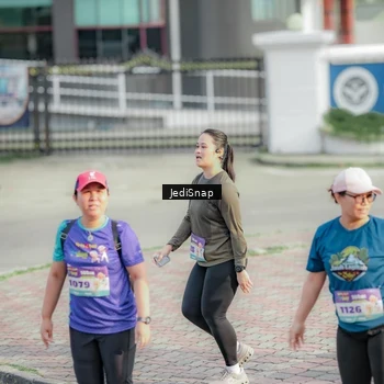 Runner Photo 8335613