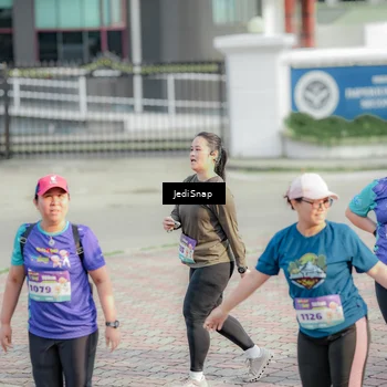 Runner Photo 8335630