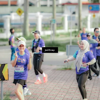 Runner Photo 8335648
