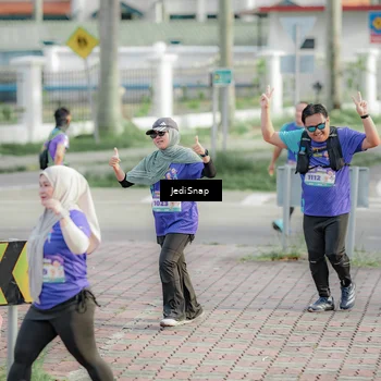 Runner Photo 8335663