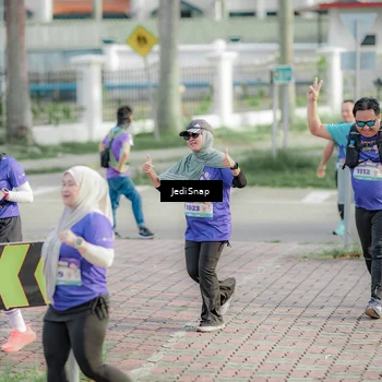 Runner Photo 8335666