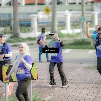 Runner Photo 8335668