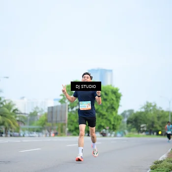 Runner Photo 8335669