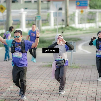 Runner Photo 8335695