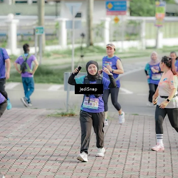 Runner Photo 8335711