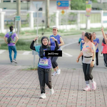 Runner Photo 8335721
