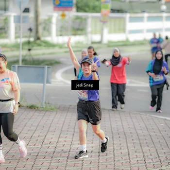 Runner Photo 8335746