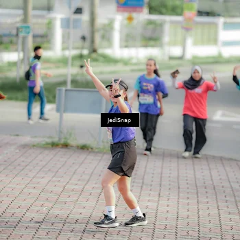 Runner Photo 8335771