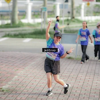 Runner Photo 8335789