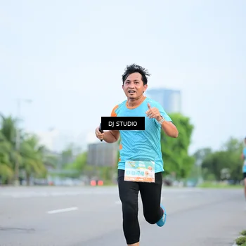 Runner Photo 8335795