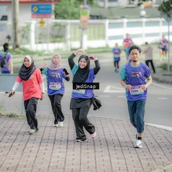 Runner Photo 8335799