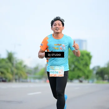 Runner Photo 8335813
