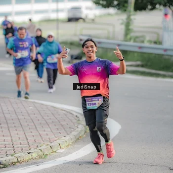 Runner Photo 8335876