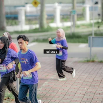Runner Photo 8335877