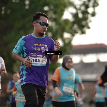 Runner Photo 8335896