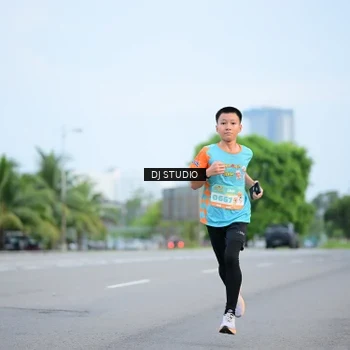 Runner Photo 8335914