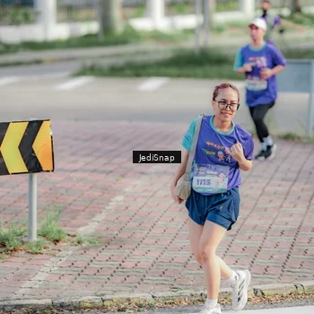 Runner Photo 8335923