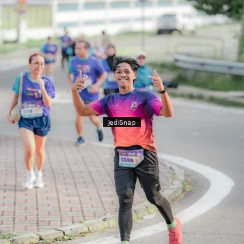 Runner Photo 8335942