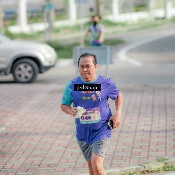 Runner Photo 8335953