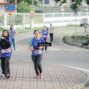 Runner Photo 8336018