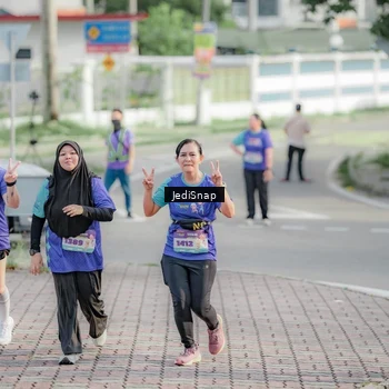 Runner Photo 8336025