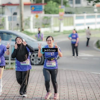 Runner Photo 8336031