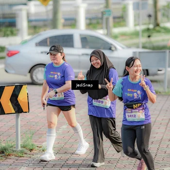 Runner Photo 8336059