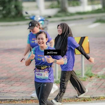 Runner Photo 8336078