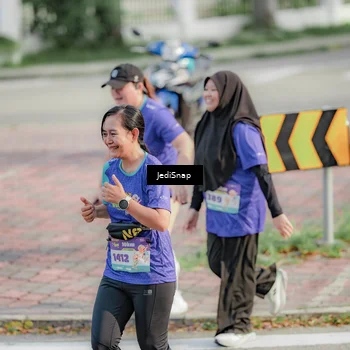 Runner Photo 8336082