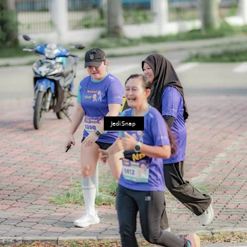 Runner Photo 8336088