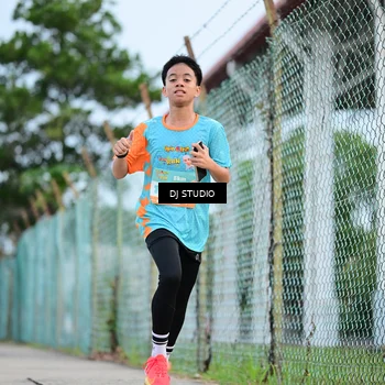Runner Photo 8336100