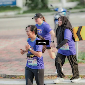 Runner Photo 8336101