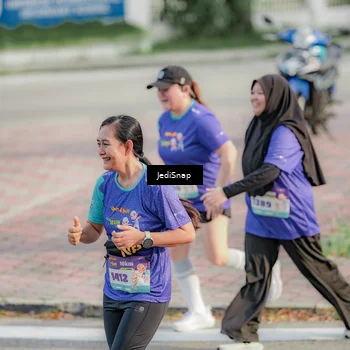Runner Photo 8336104