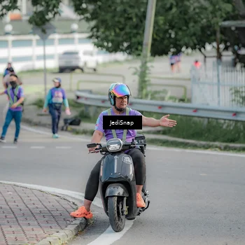 Runner Photo 8336152