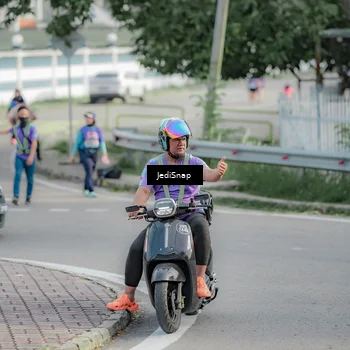 Runner Photo 8336174