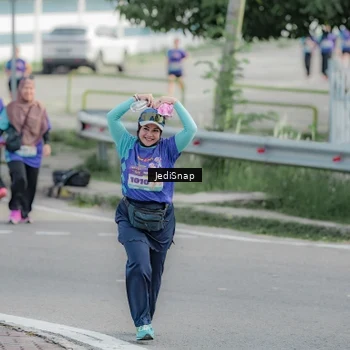 Runner Photo 8336199