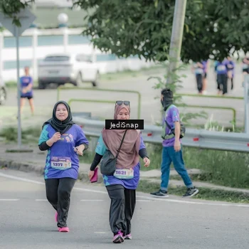 Runner Photo 8336235