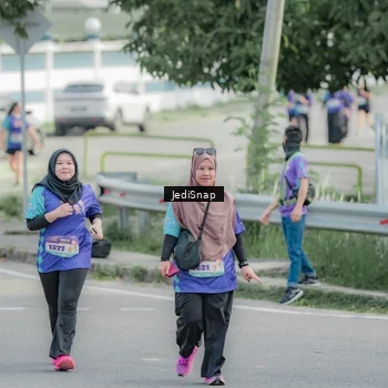 Runner Photo 8336283