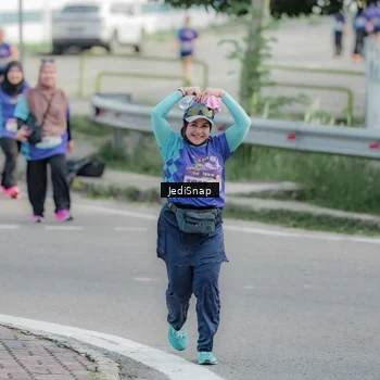 Runner Photo 8336286
