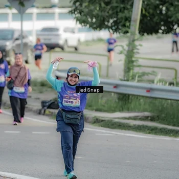 Runner Photo 8336300