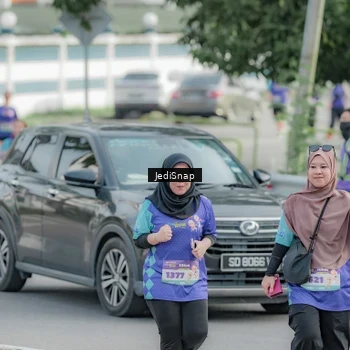 Runner Photo 8336302