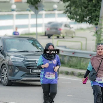 Runner Photo 8336309